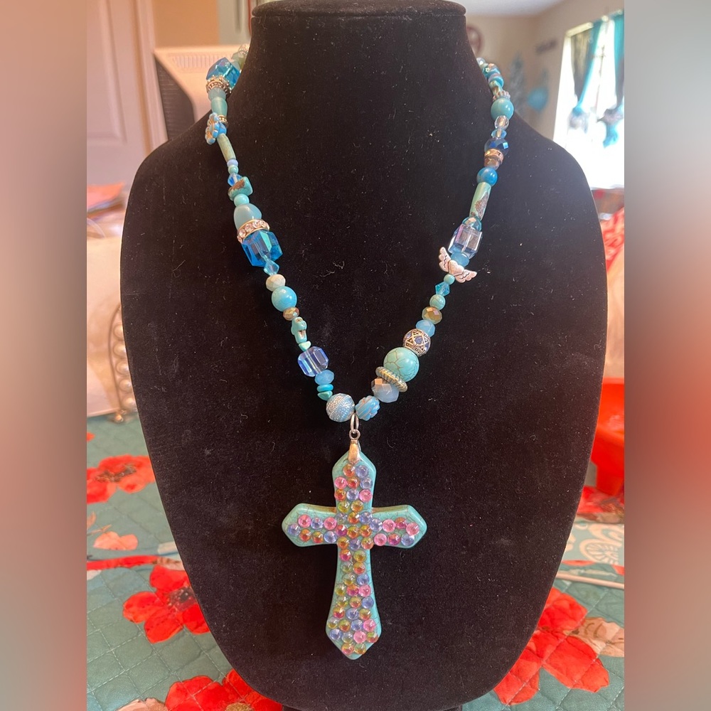 Turquoise necklace with turquoise pendant reversible